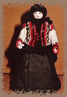mezokovesd_matyo_lakodalmas_oromanya_himzett_kuzsban.jpg