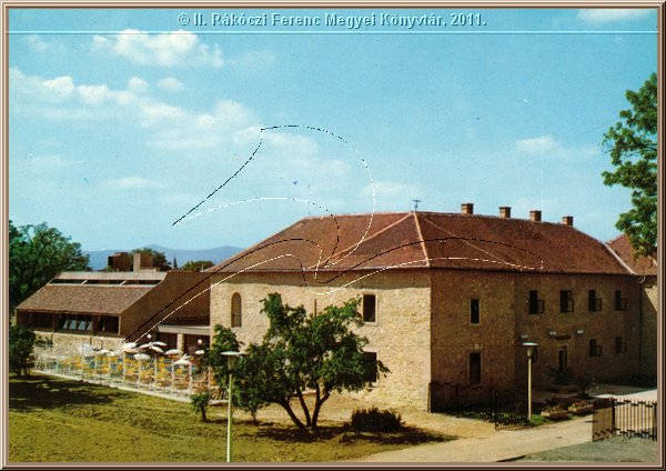 sarospatak_borostyan_fogado_03.jpg