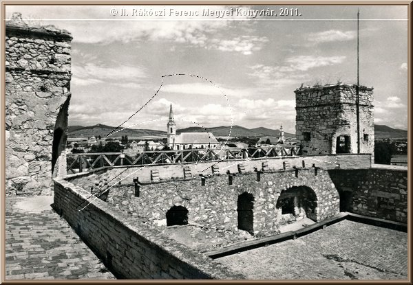 sarospatak_kilatas_a_varbol.jpg