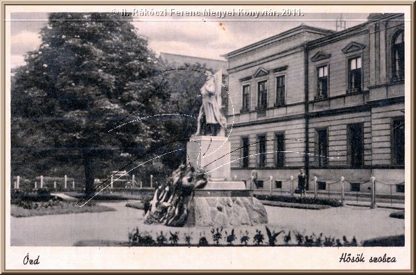 ozd_hosok_szobra.jpg